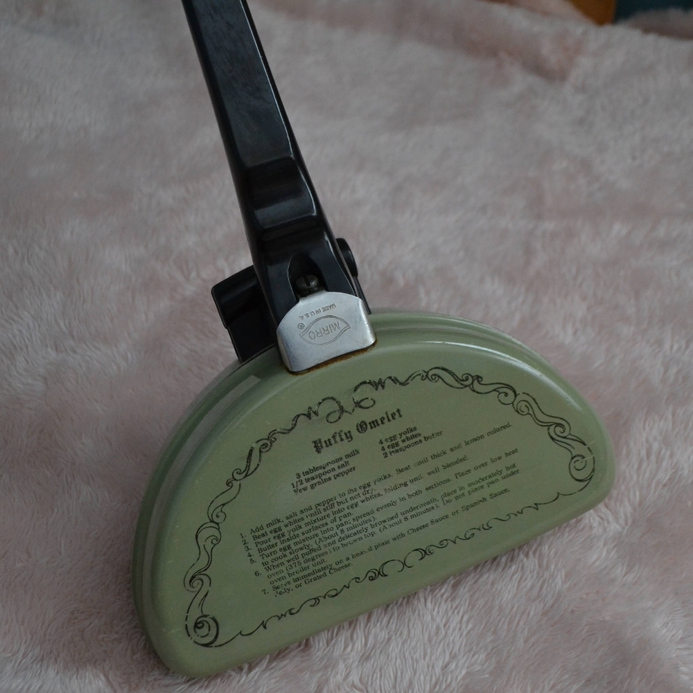 Vintage Mirro Omelet Maker